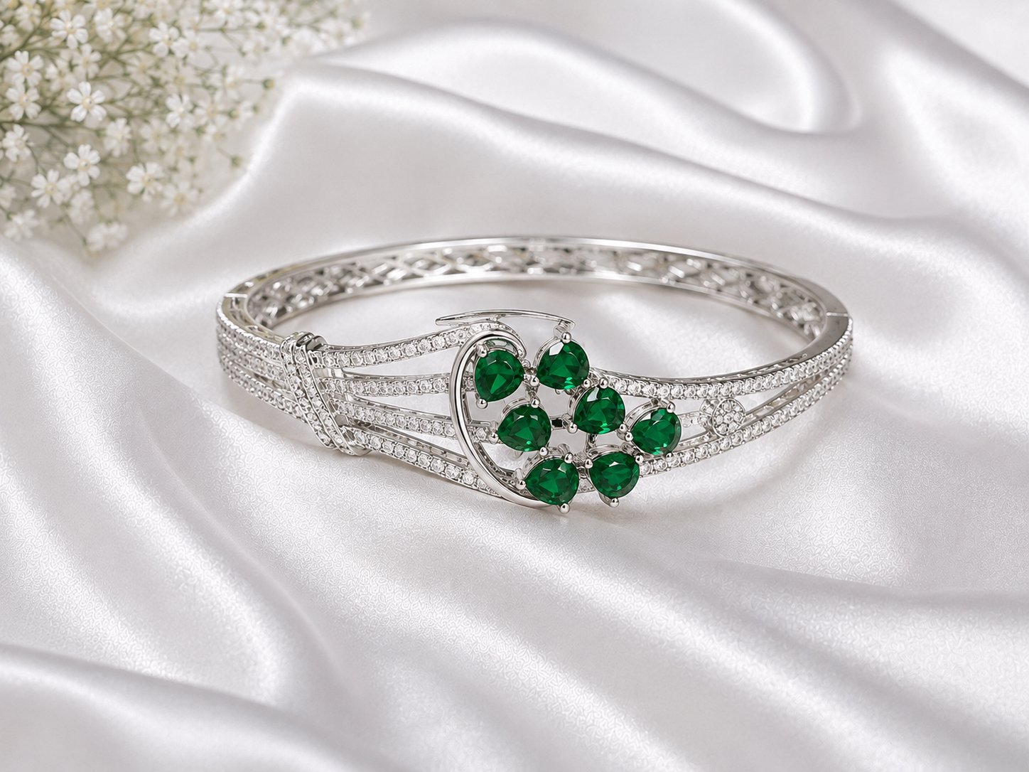 Emerald Green Stone Openable Bracelet